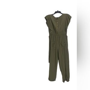 art class olive green jumpsuit  Sz XL 2 pockets on front of tie back belt